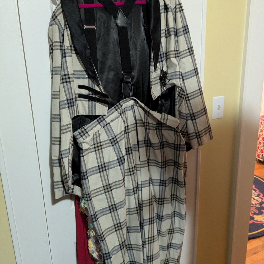Dangerfield Plaid Trouser With Cropped Jacket That Has Tails